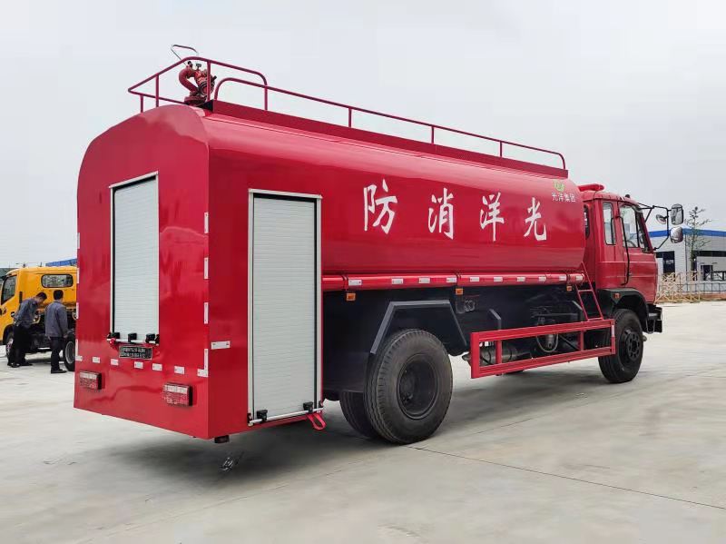 東風15方消防灑水車