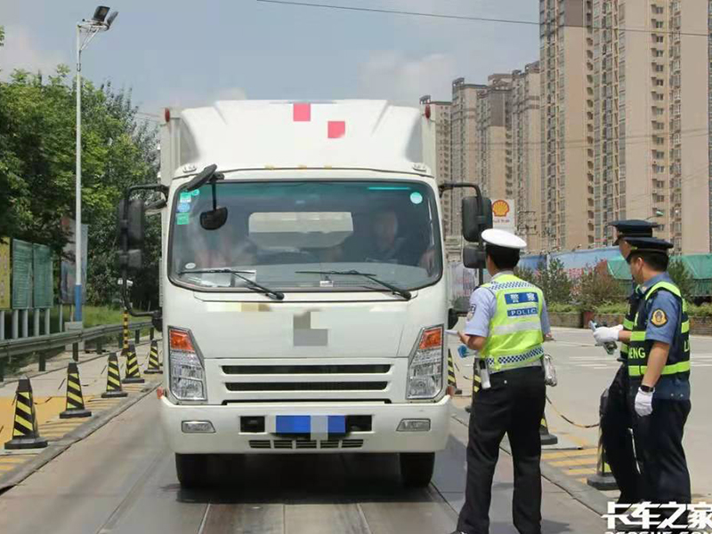 綠通輕卡車有些地方規定質量不免費，卡友們注意了